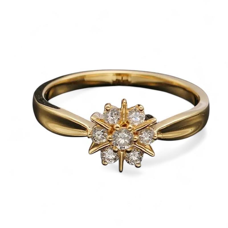 GREDZENS AR ZVAIGZNES FORMAS KUBISKO CIRKONIJU