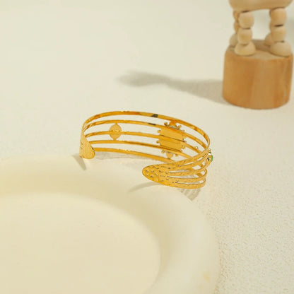 PLATA APROCE AR ZAĻU AKMENI