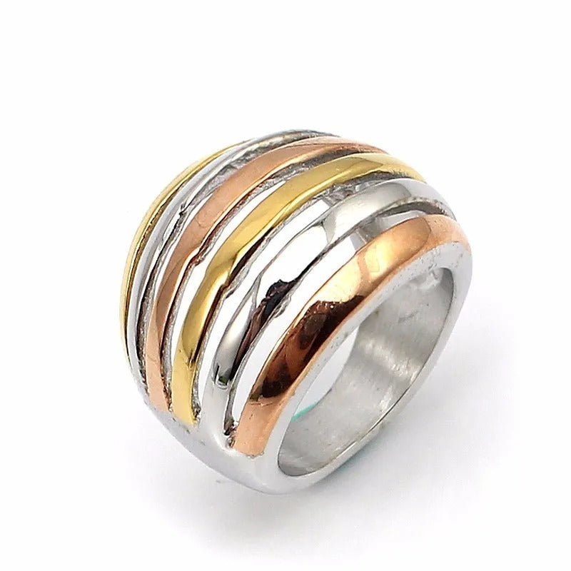 GREDZENS AR TRĪSKRĀSU AKMENI