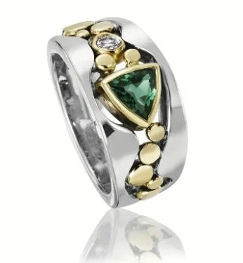 SUDRABA GREDZENS AR ZAĻU AKMENI